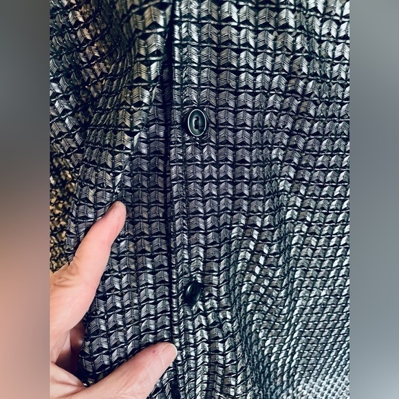 🌟HP🌟SILVER METALLIC OPEN KNIT CHAIN LOOK Vintage Pop Icon Mens Shirt Concert - Picture 6 of 12